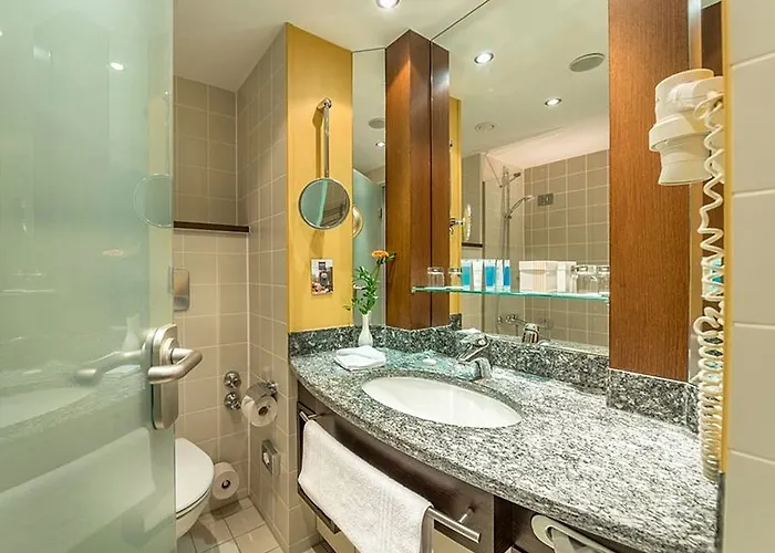 Otel Essential By Dorint Frankfurt-niederrad 4*