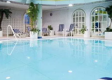 Essential By Dorint Frankfurt-niederrad 호텔 4*