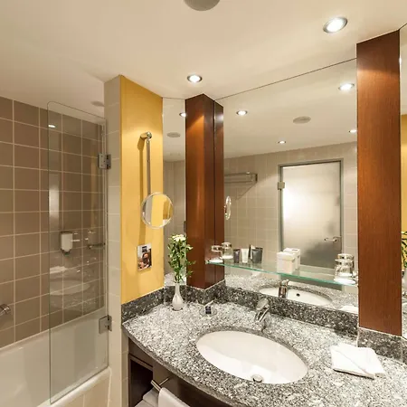 Szálloda Essential By Dorint Frankfurt-niederrad 4*